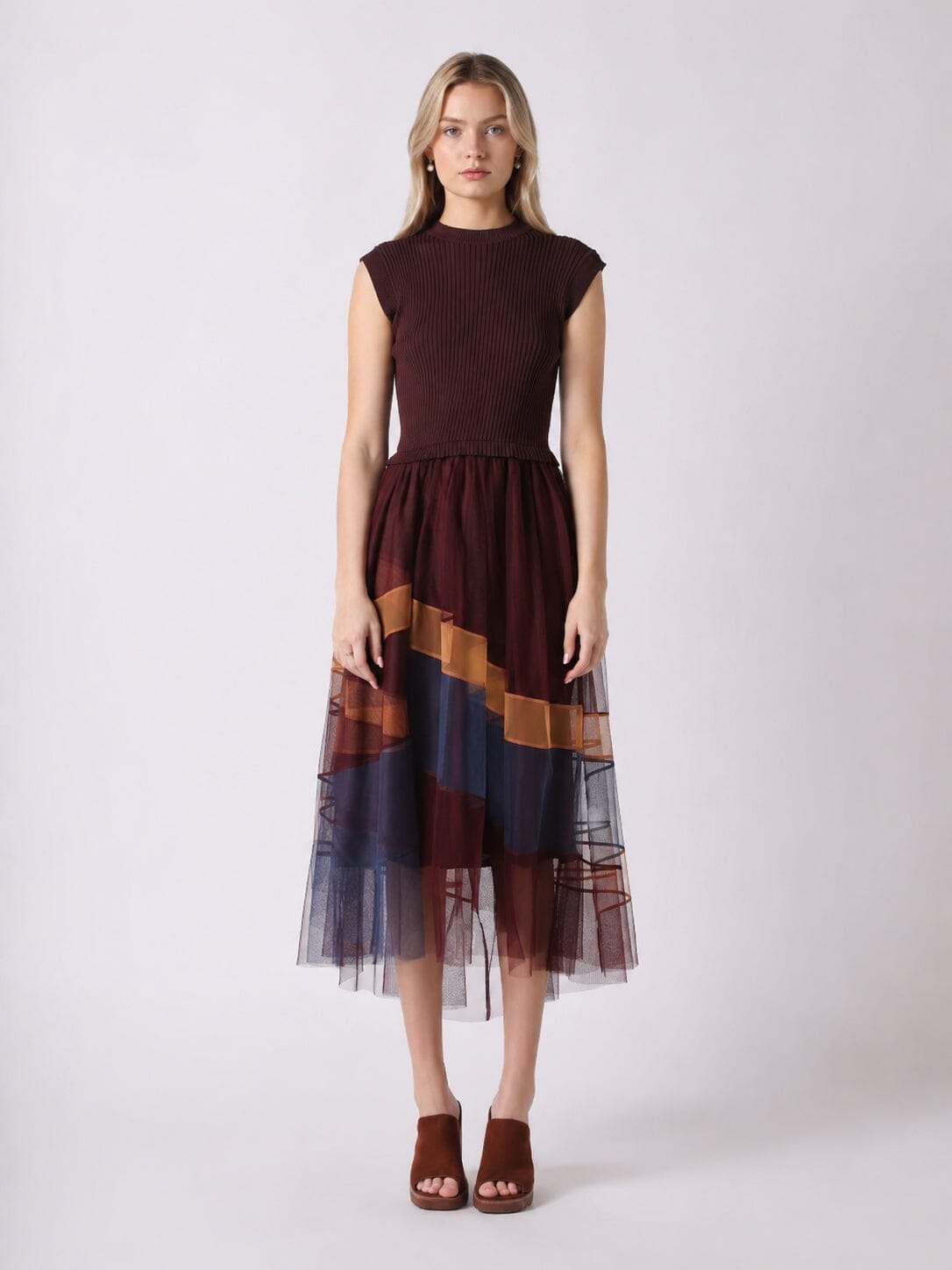 gracia a line dress Sleevless A-Line Long Dress w/ Pleated Tulle Skirt