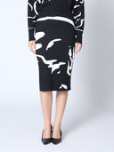 Face-Line Printing Bodycon Knit Skirt w/Back Slit SKIRT Gracia Fashion BLACK S 