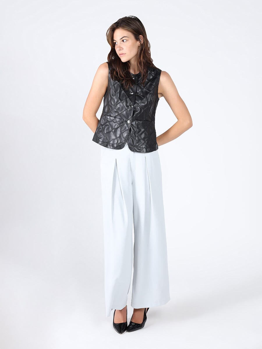 Leather Crew Neck Vest JACKET Gracia Fashion 