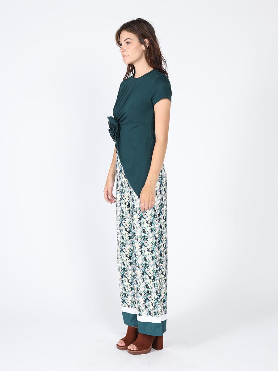 Sleeveless Flower Applique Sharp Asymmetrical Top TOP Gracia Fashion 