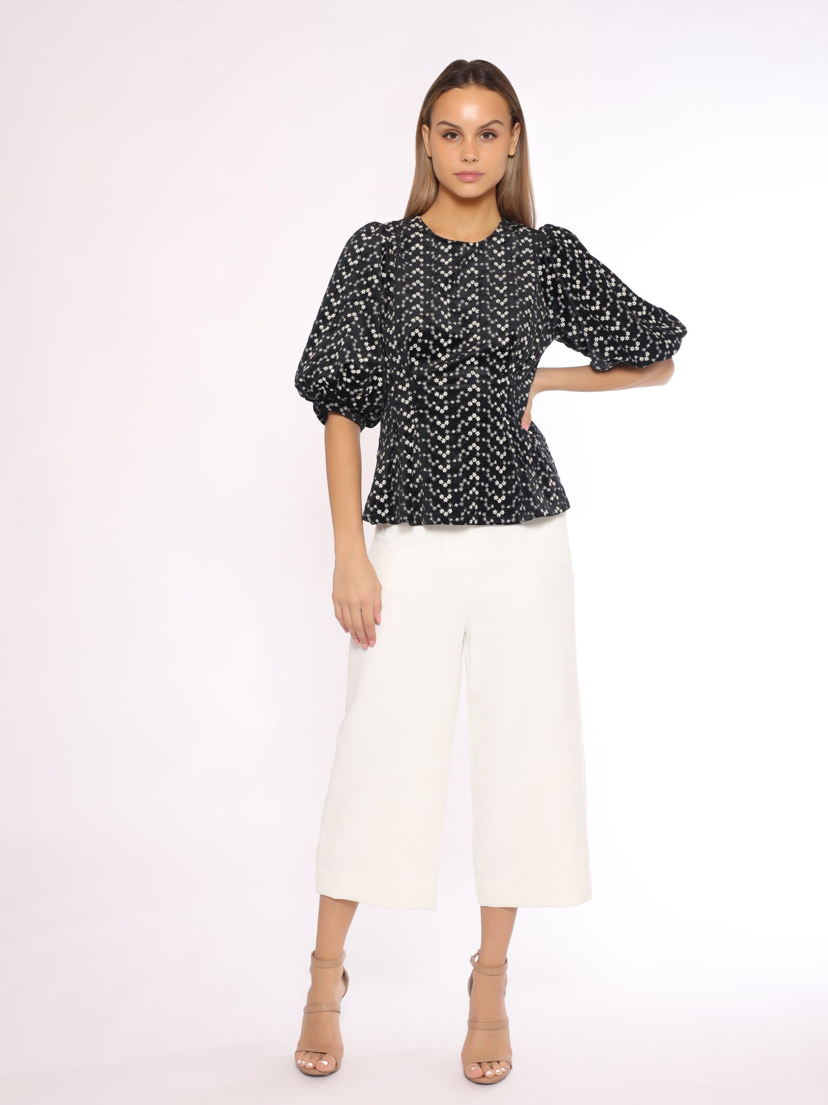 Flower Embroidered Puff Sleeve Peplum Style Blouse TOP Gracia Fashion 